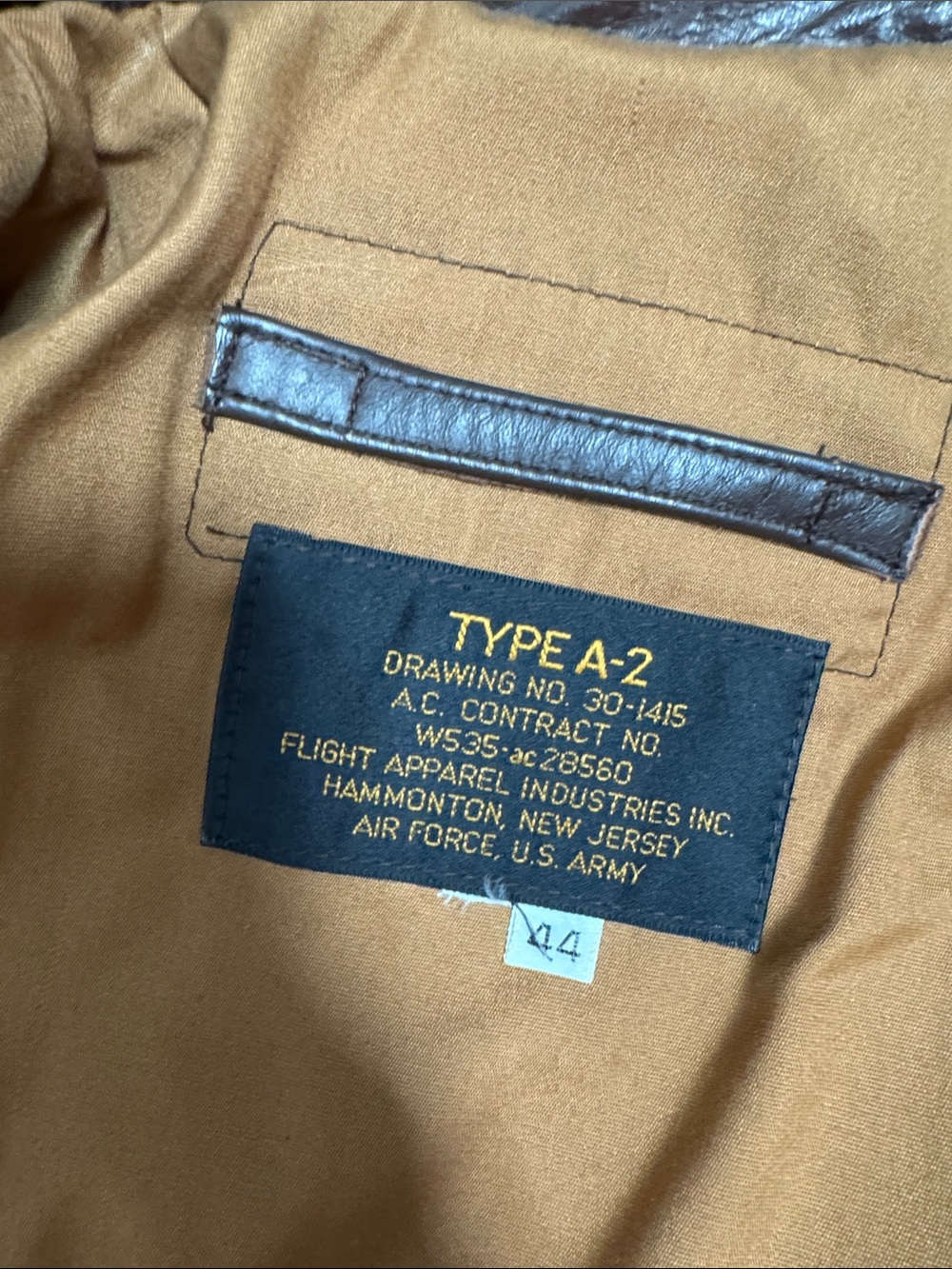 Flight apparel industries men’s vintage brown coat size 44 approx L - Picture 4 of 4